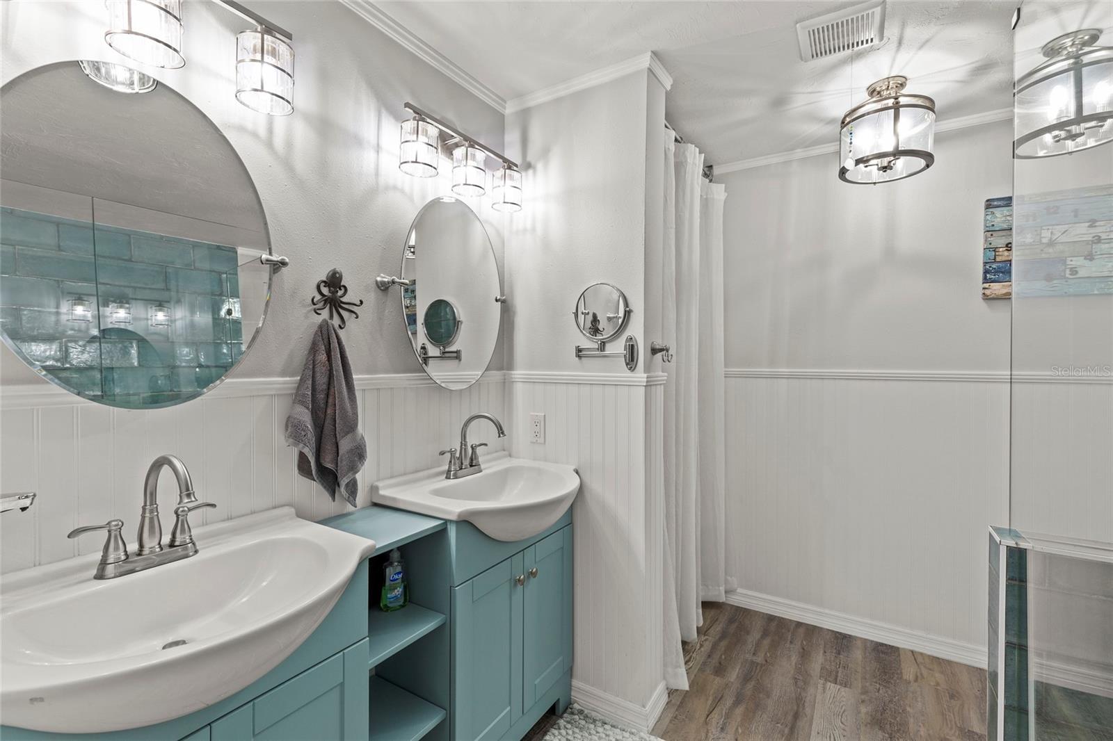 Image 18 of 30 For 6401 36th Avenue W