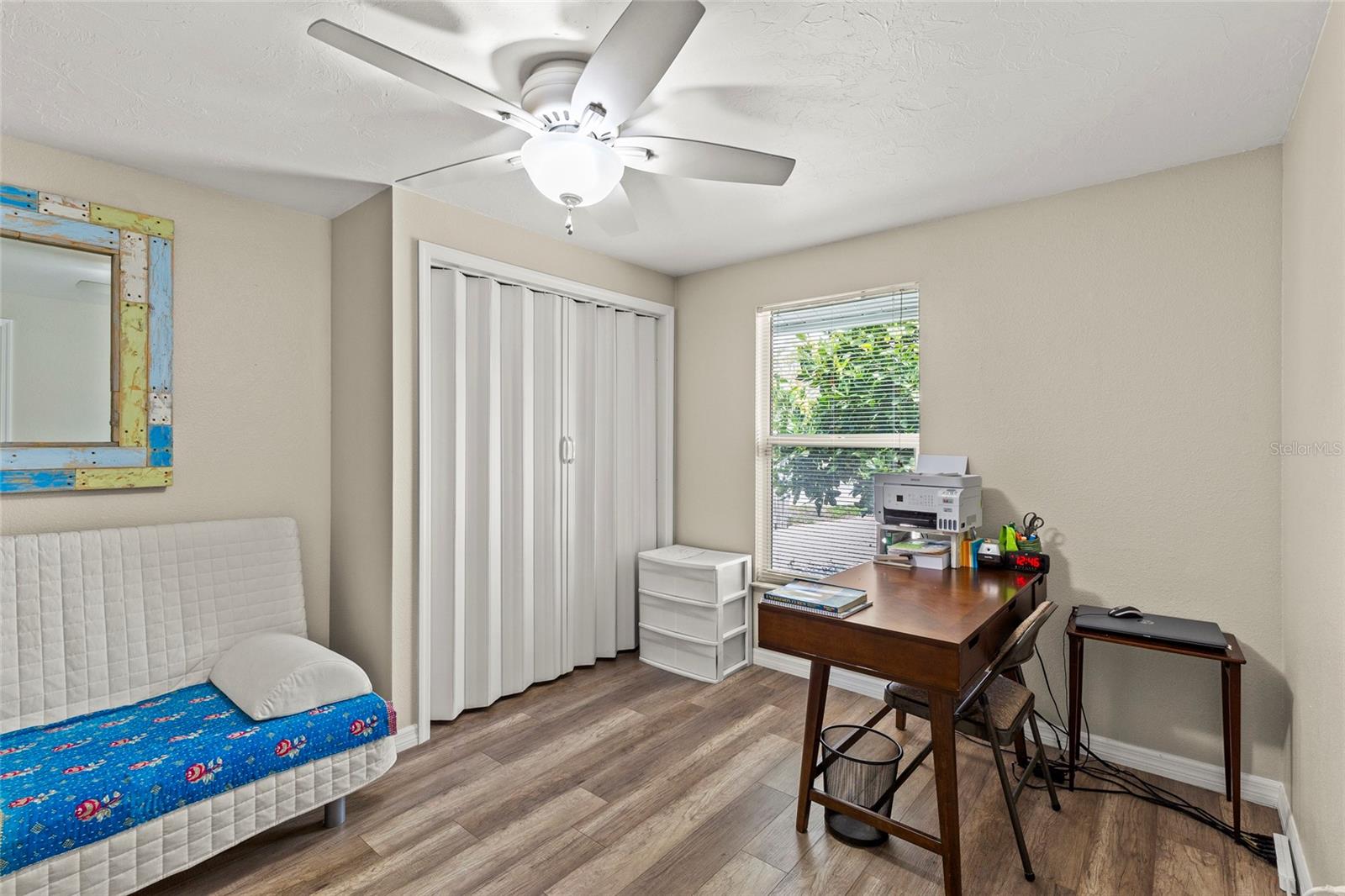 Image 25 of 30 For 6401 36th Avenue W