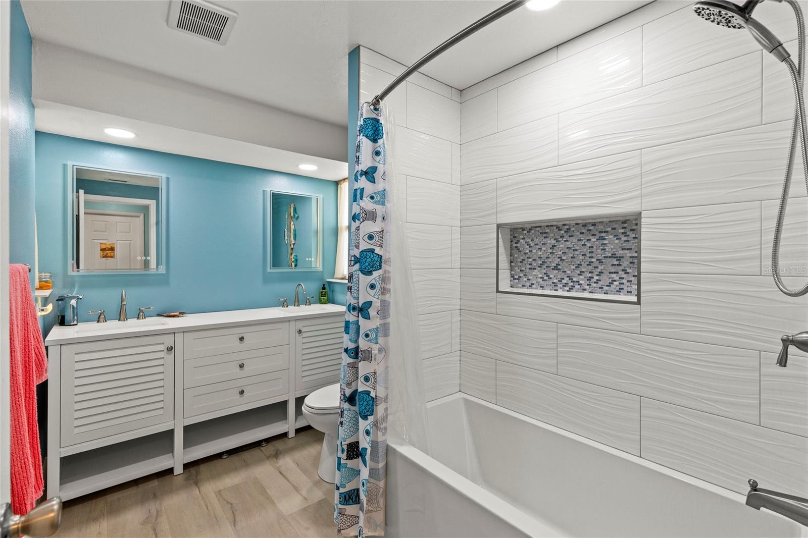 Image 26 of 30 For 6401 36th Avenue W