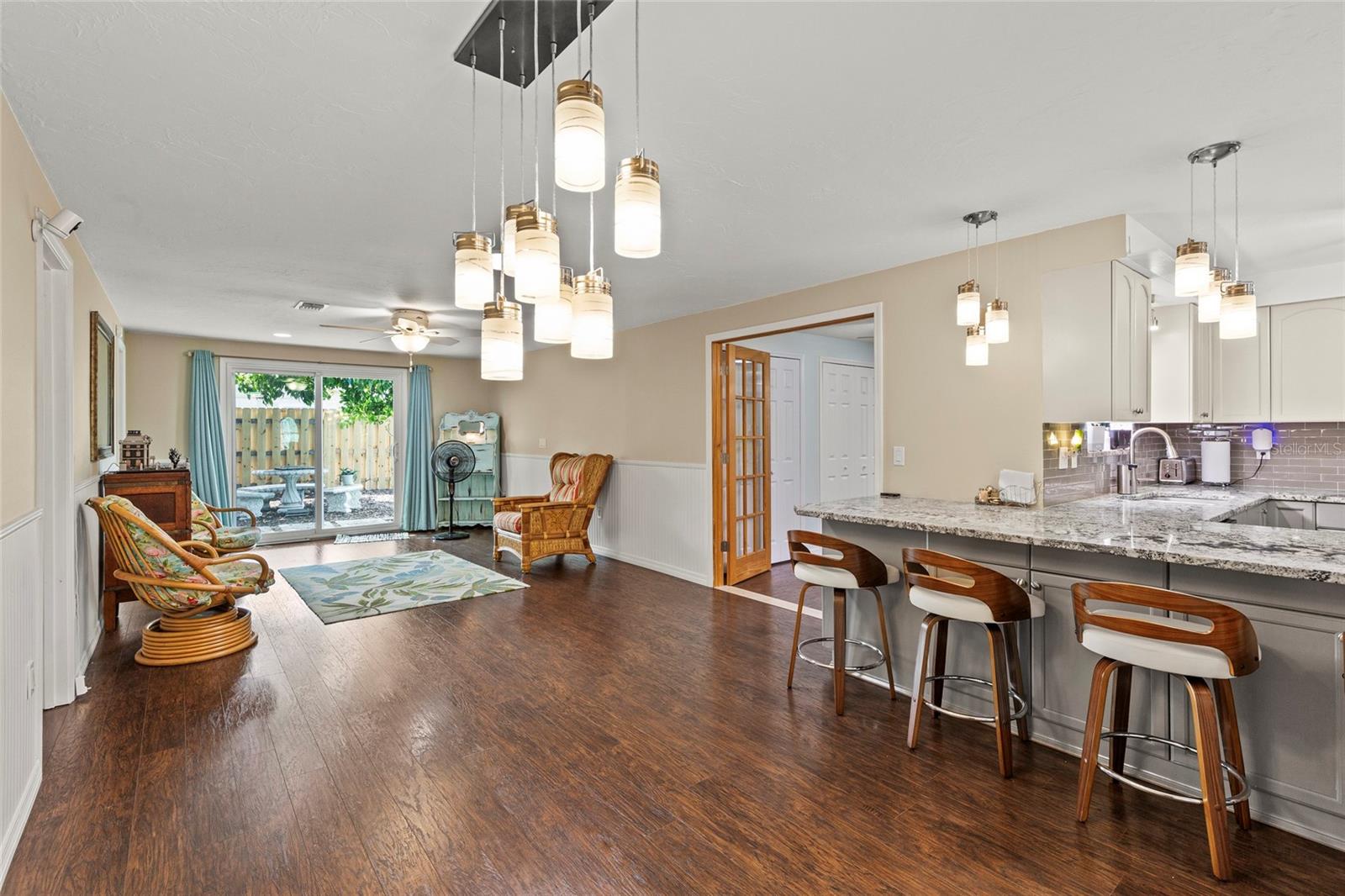 Image 9 of 30 For 6401 36th Avenue W