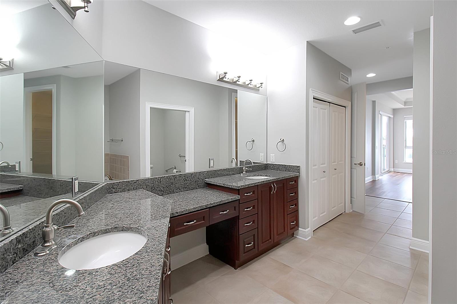 Image 13 of 37 For 1003 Bellasol Way 9201