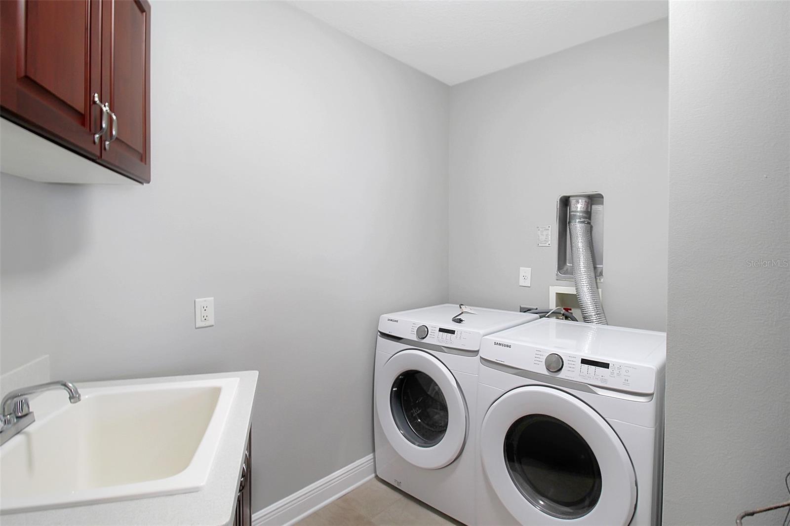 Image 25 of 37 For 1003 Bellasol Way 9201