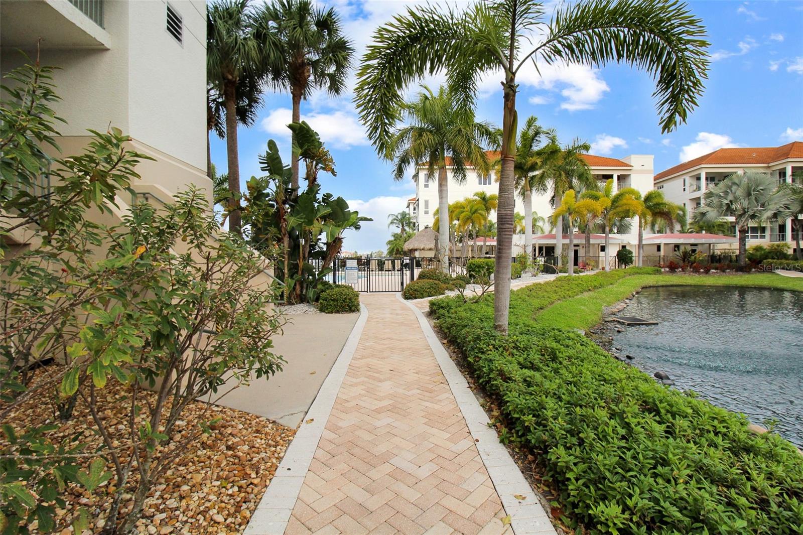 Image 28 of 37 For 1003 Bellasol Way 9201