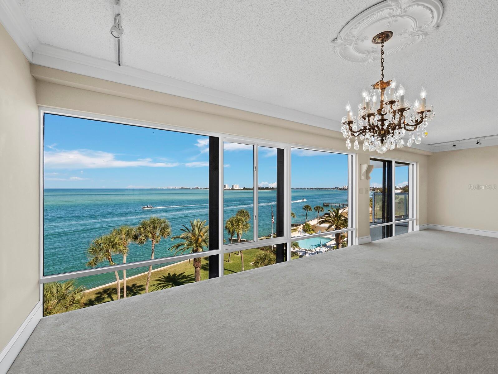 Image 11 of 75 For 4712 Ocean Boulevard W10