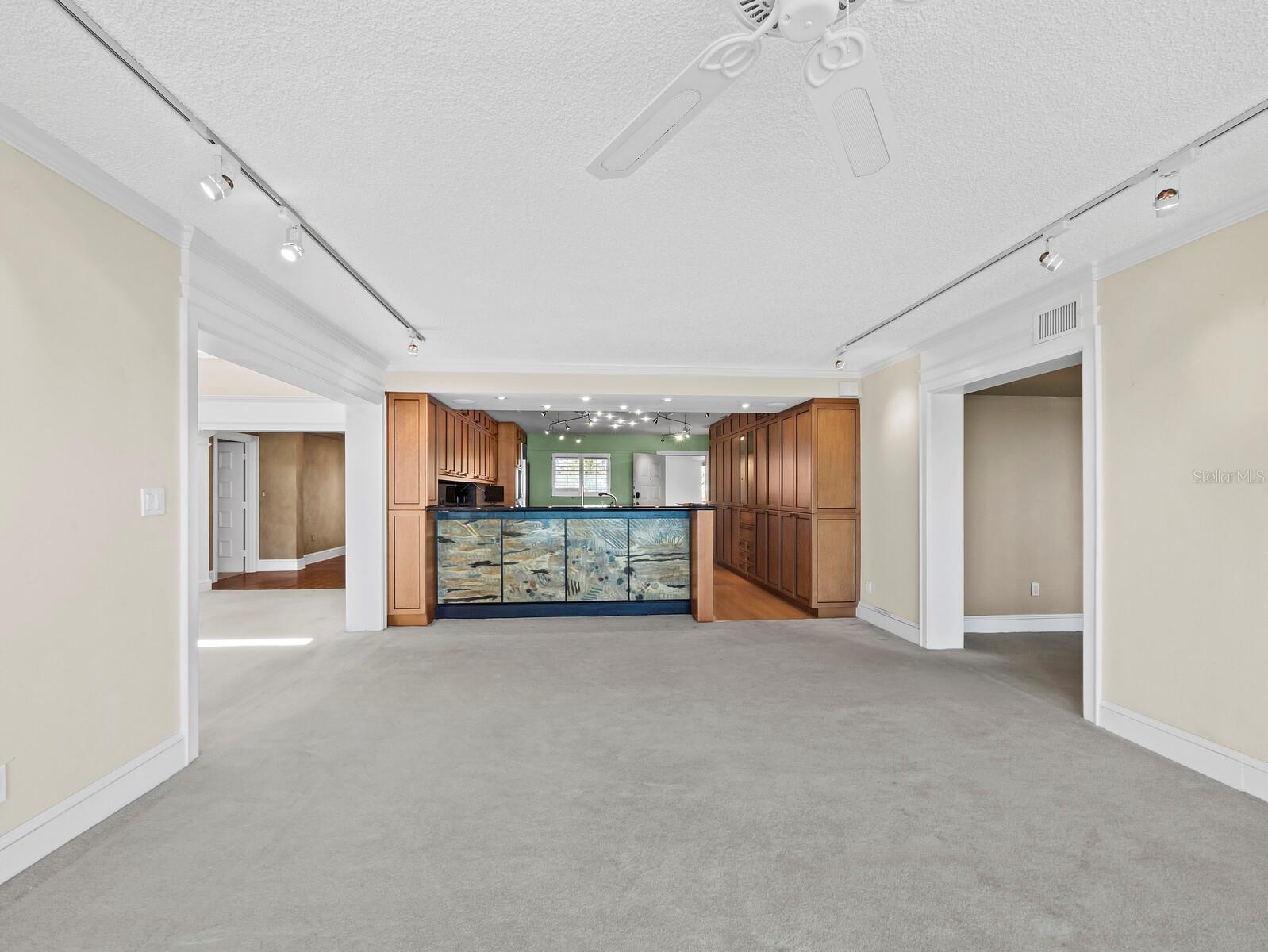 Image 16 of 75 For 4712 Ocean Boulevard W10