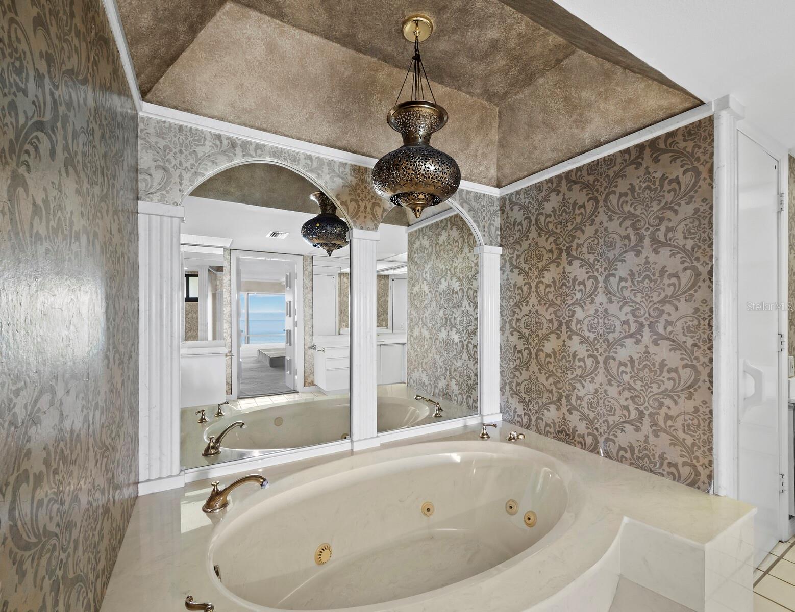 Image 30 of 75 For 4712 Ocean Boulevard W10