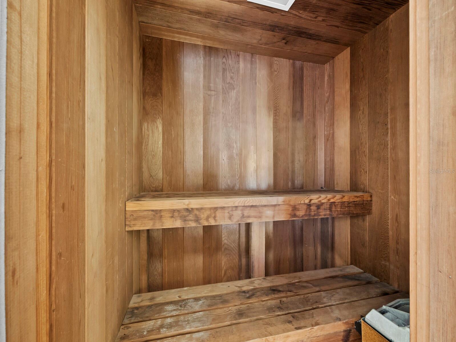 Image 32 of 75 For 4712 Ocean Boulevard W10