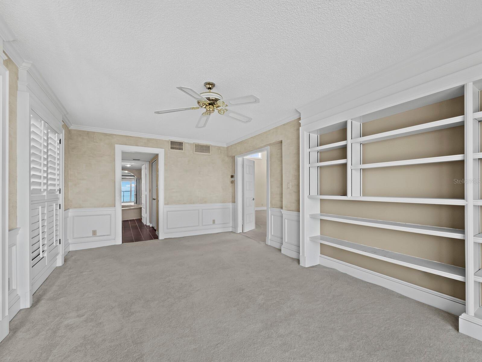 Image 35 of 75 For 4712 Ocean Boulevard W10