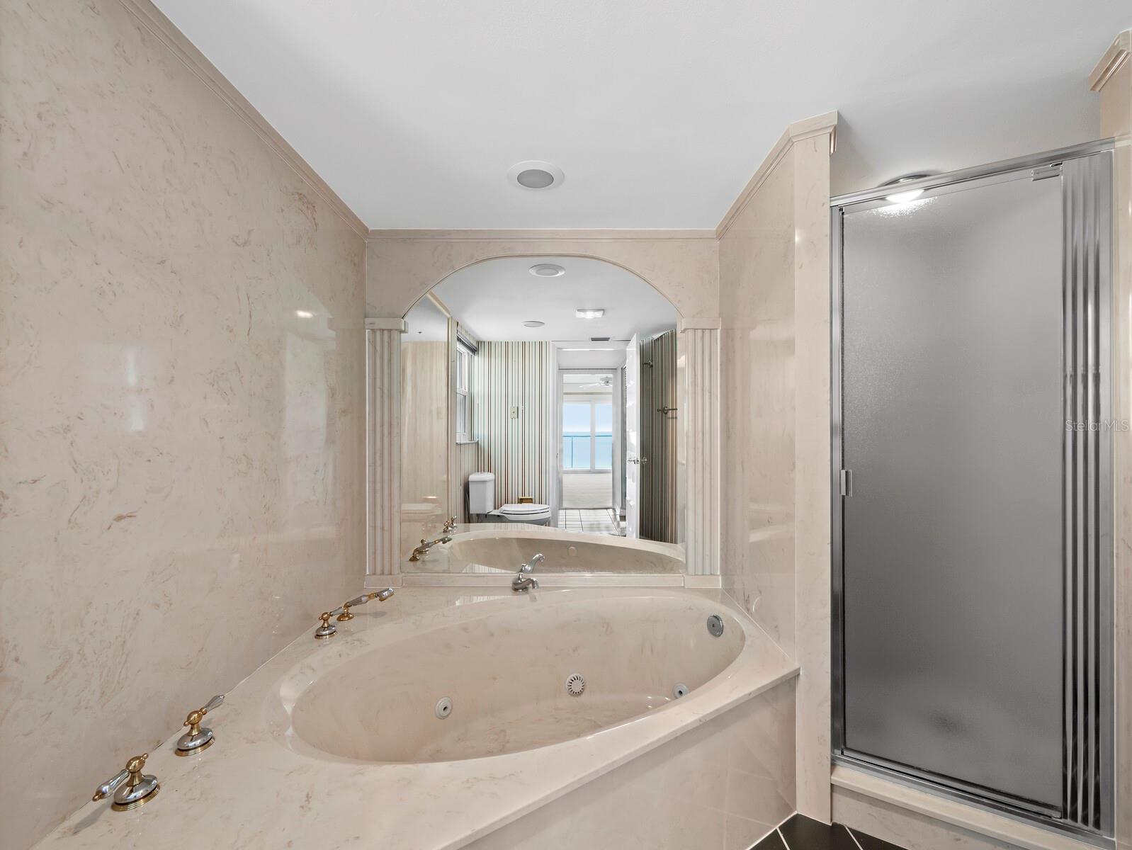 Image 37 of 75 For 4712 Ocean Boulevard W10