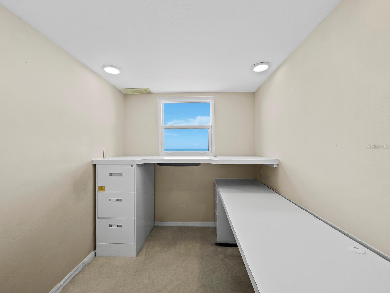 Image 43 of 75 For 4712 Ocean Boulevard W10