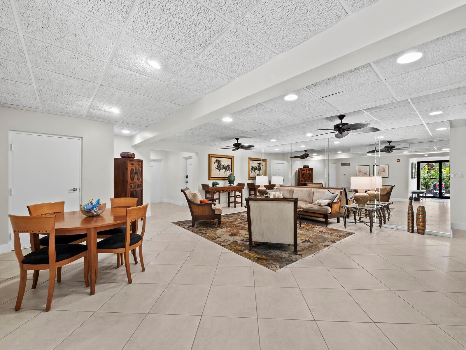 Image 58 of 75 For 4712 Ocean Boulevard W10