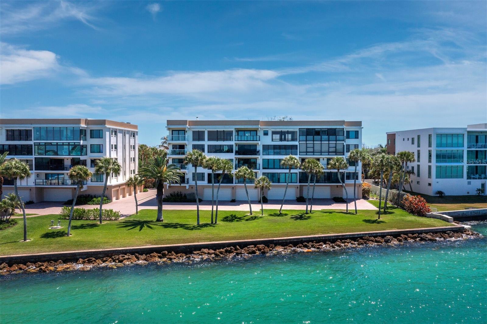 Image 59 of 75 For 4712 Ocean Boulevard W10