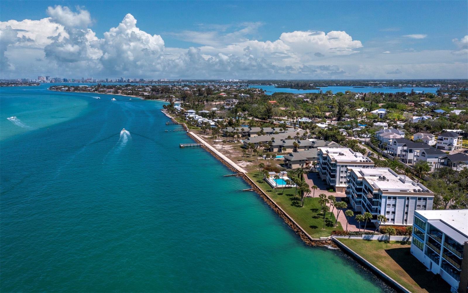 Image 63 of 75 For 4712 Ocean Boulevard W10