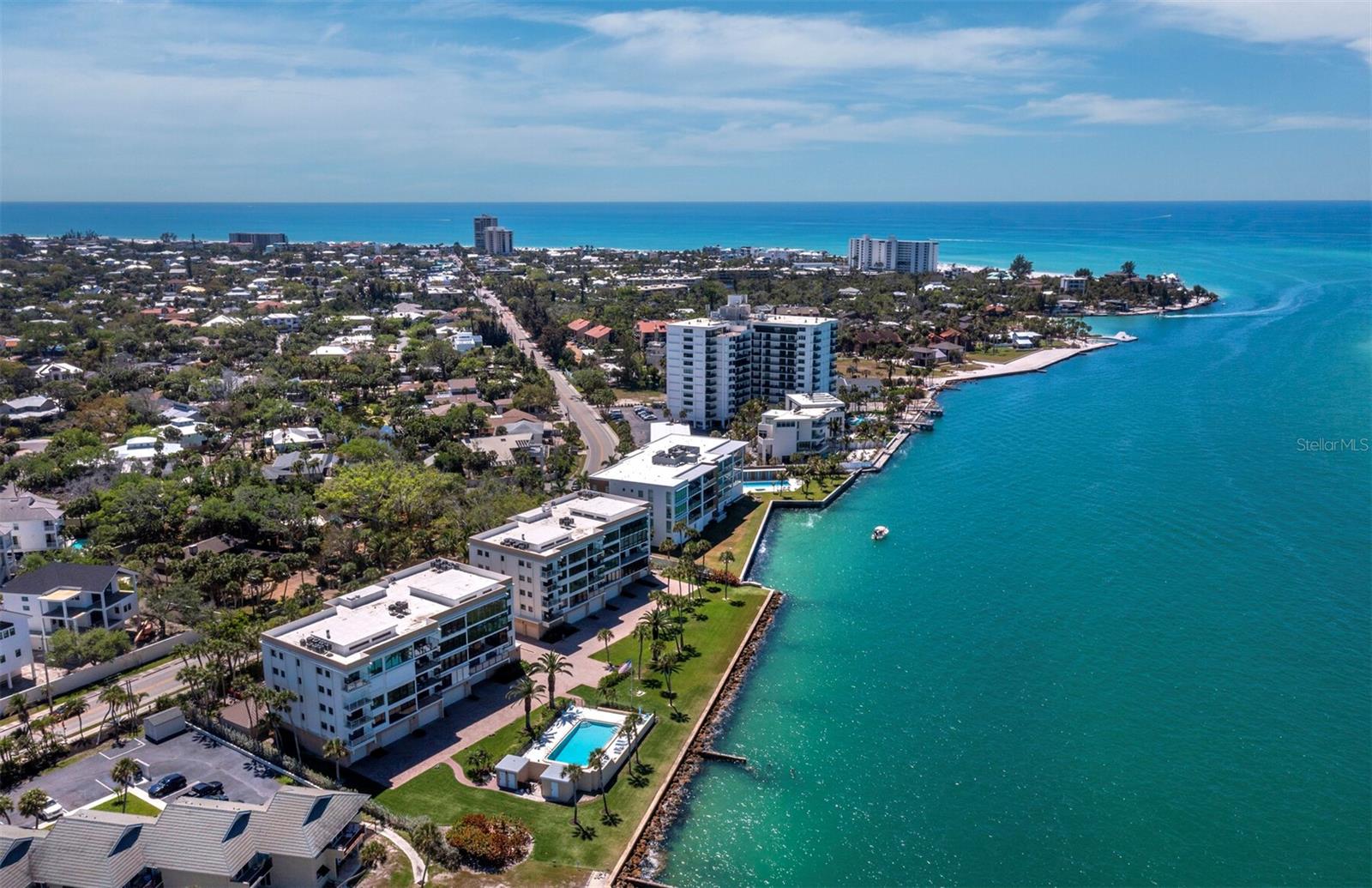 Image 7 of 75 For 4712 Ocean Boulevard W10