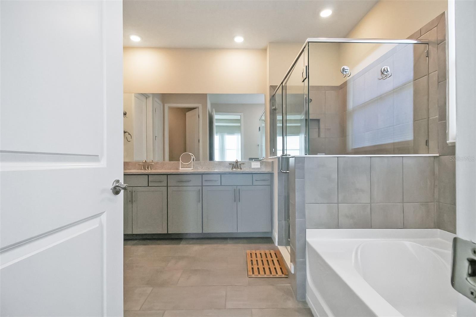 Image 15 of 37 For 4327 Silo Port Court