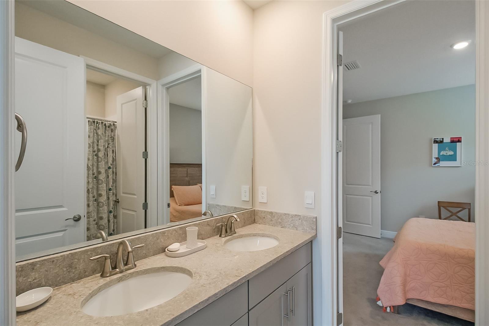 Image 17 of 37 For 4327 Silo Port Court