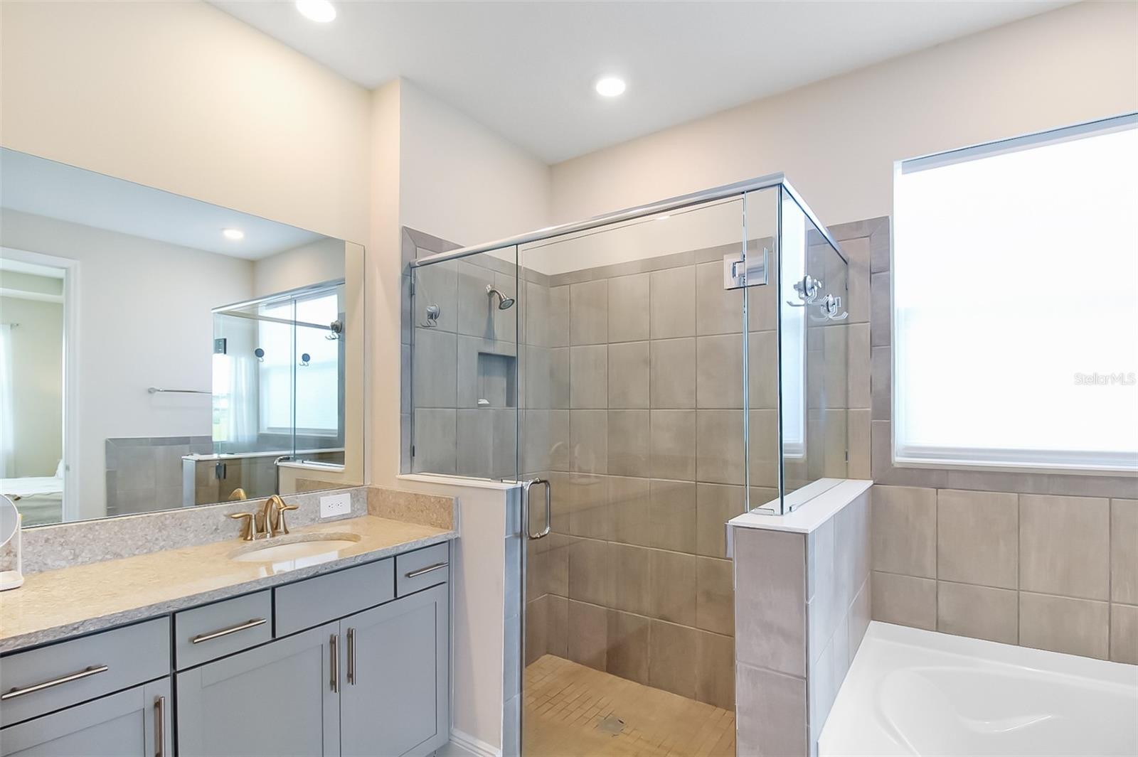 Image 24 of 37 For 4327 Silo Port Court