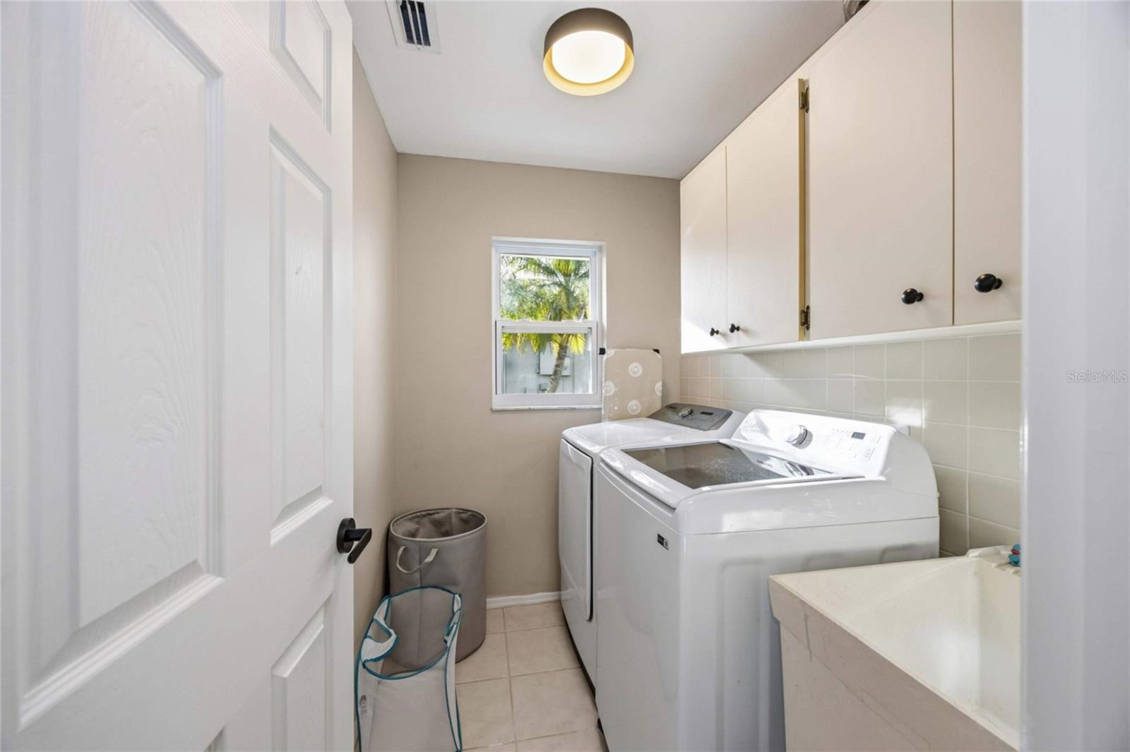 Image 17 of 66 For 36 Bunker Circle