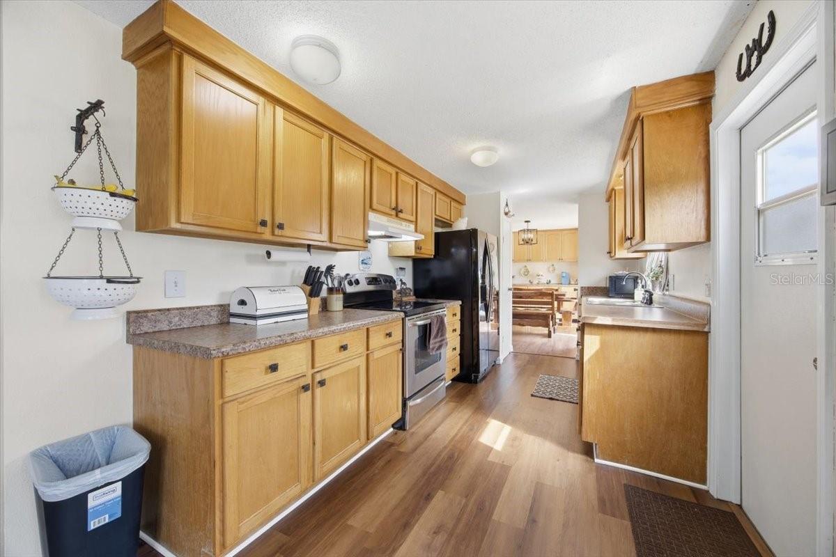 Image 13 of 28 For 1840 Pearce Road