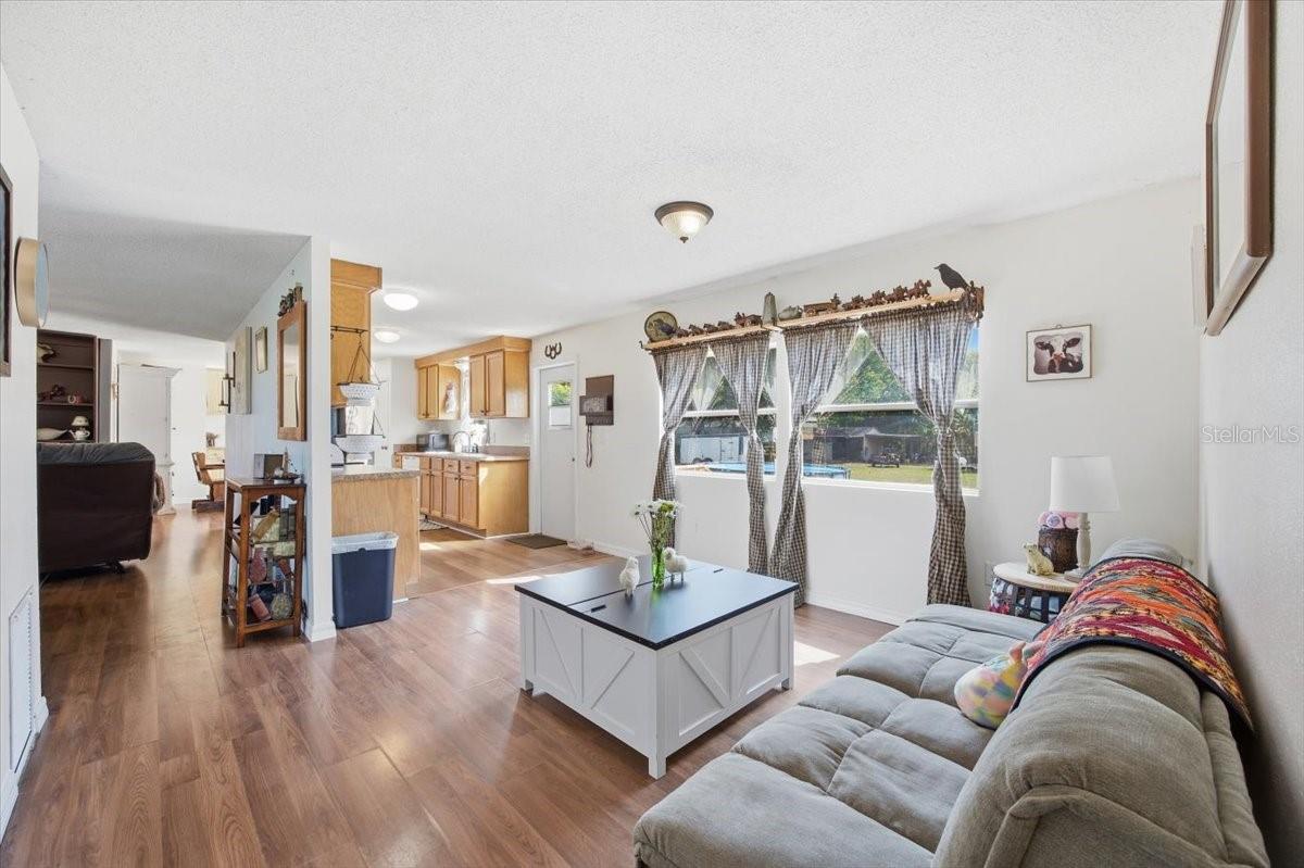 Image 15 of 28 For 1840 Pearce Road