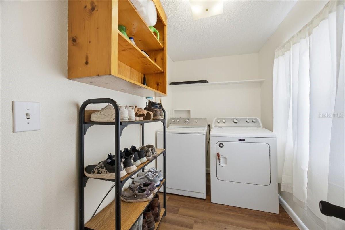 Image 17 of 28 For 1840 Pearce Road