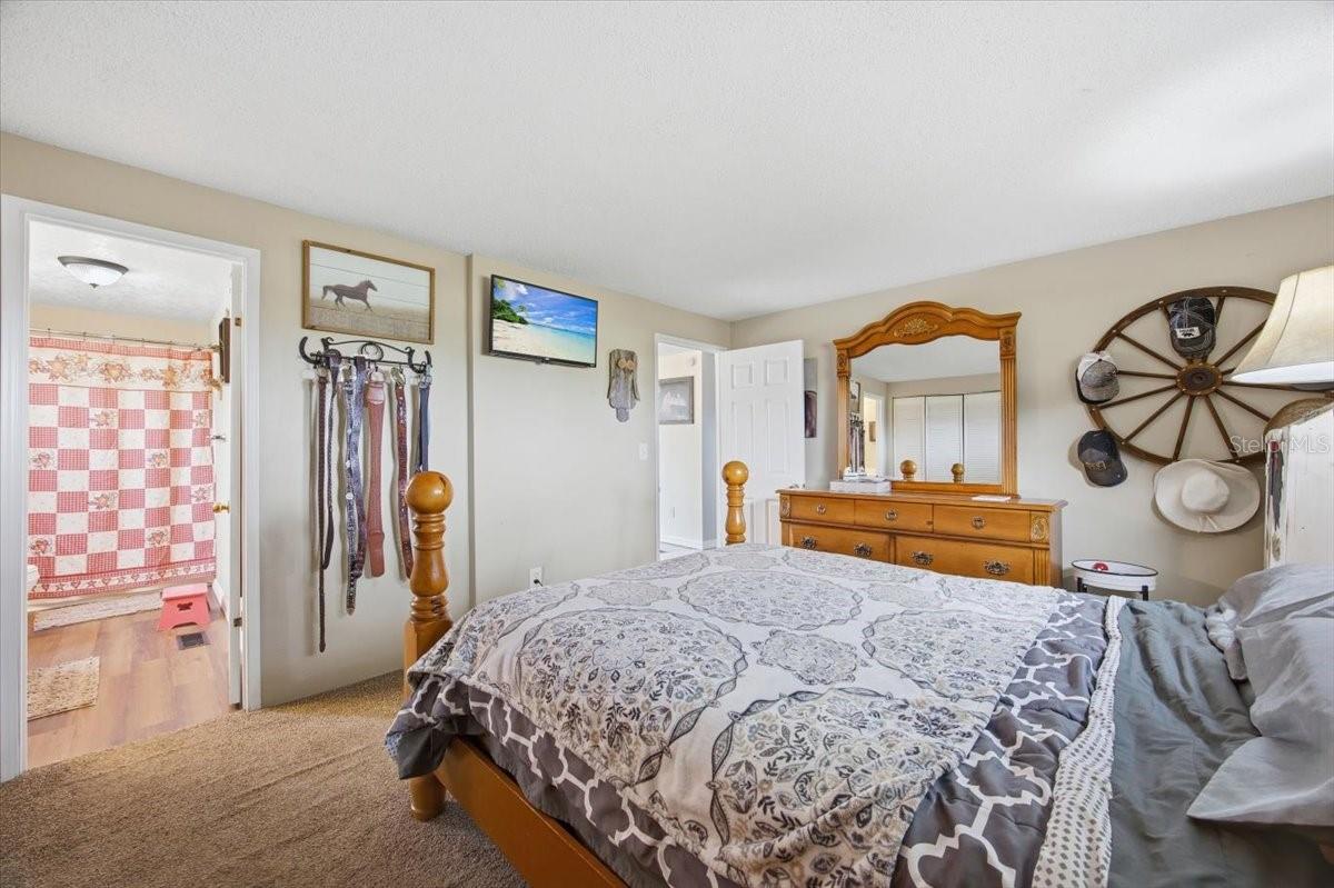 Image 5 of 28 For 1840 Pearce Road