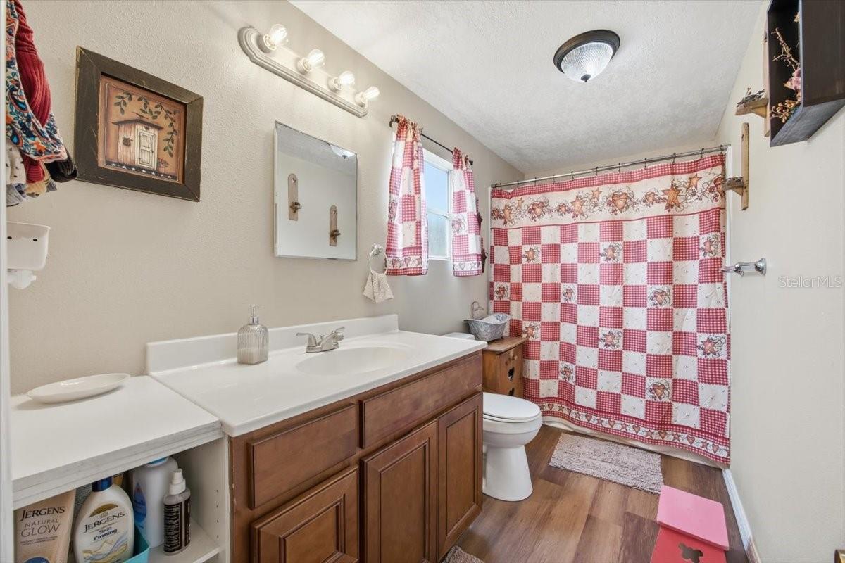 Image 9 of 28 For 1840 Pearce Road