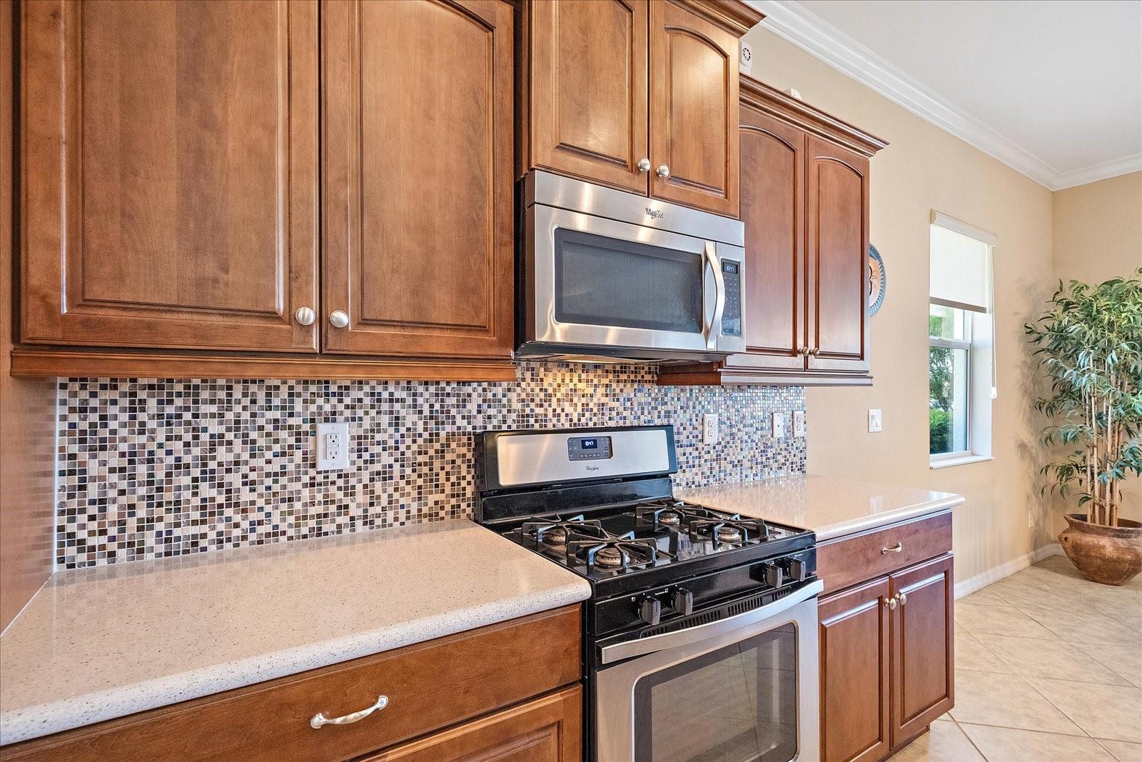 Image 14 of 54 For 5040 Lake Overlook Avenue