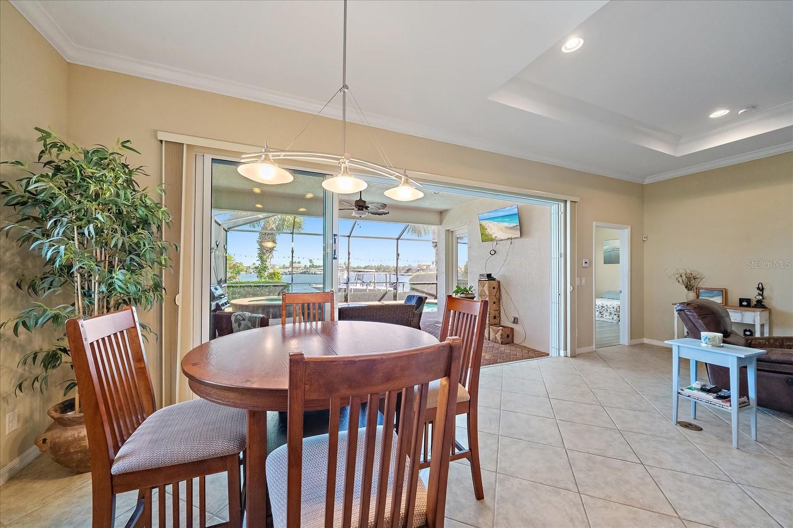 Image 17 of 54 For 5040 Lake Overlook Avenue