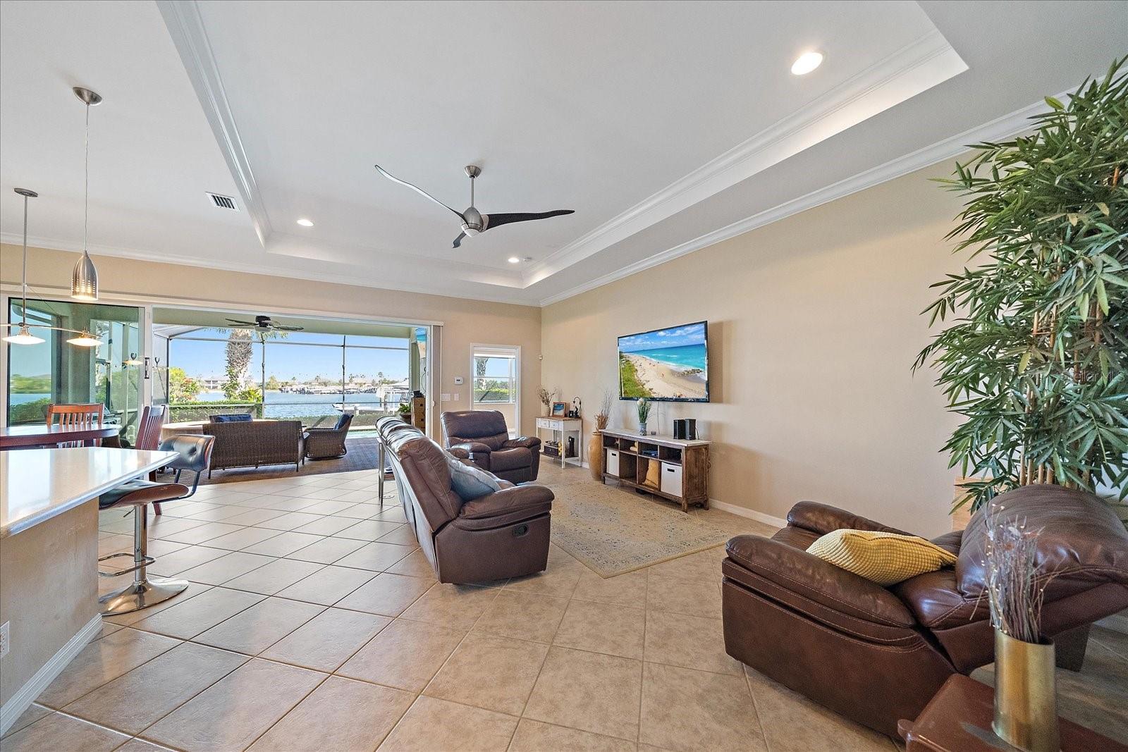 Image 21 of 54 For 5040 Lake Overlook Avenue