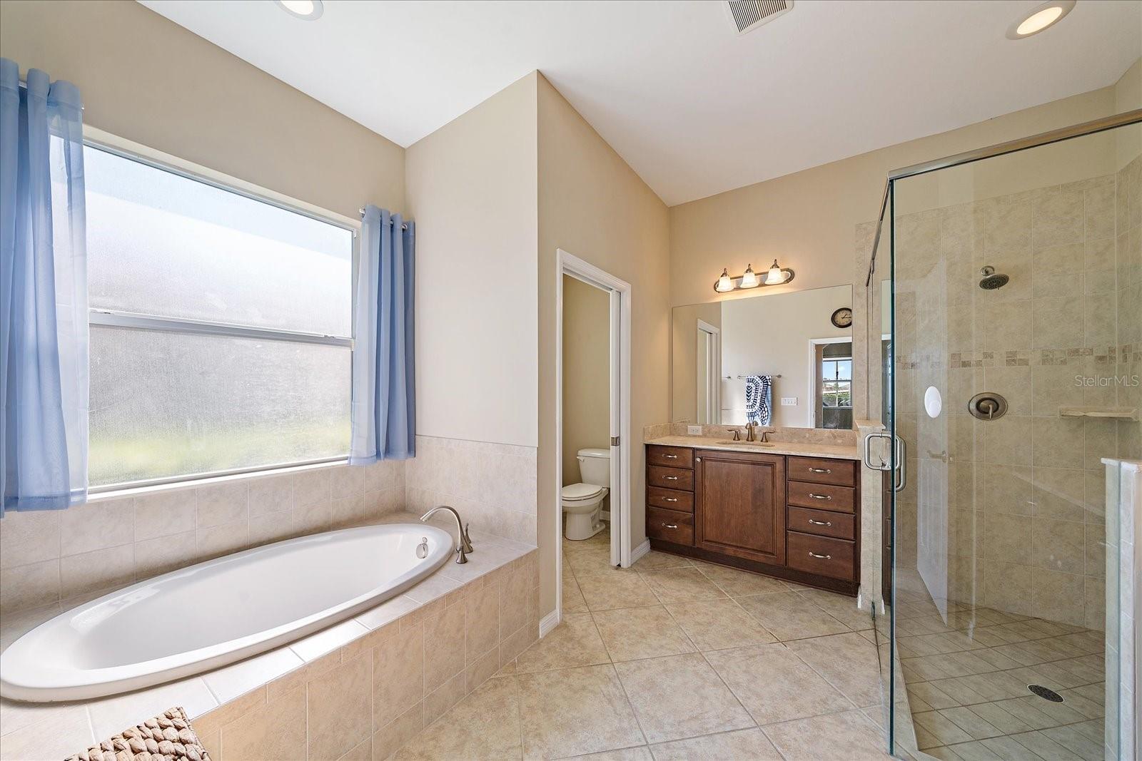 Image 25 of 54 For 5040 Lake Overlook Avenue