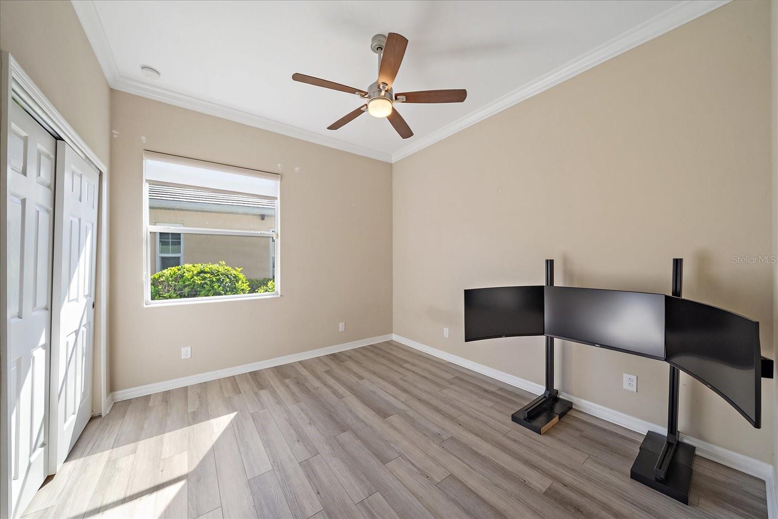 Image 31 of 54 For 5040 Lake Overlook Avenue