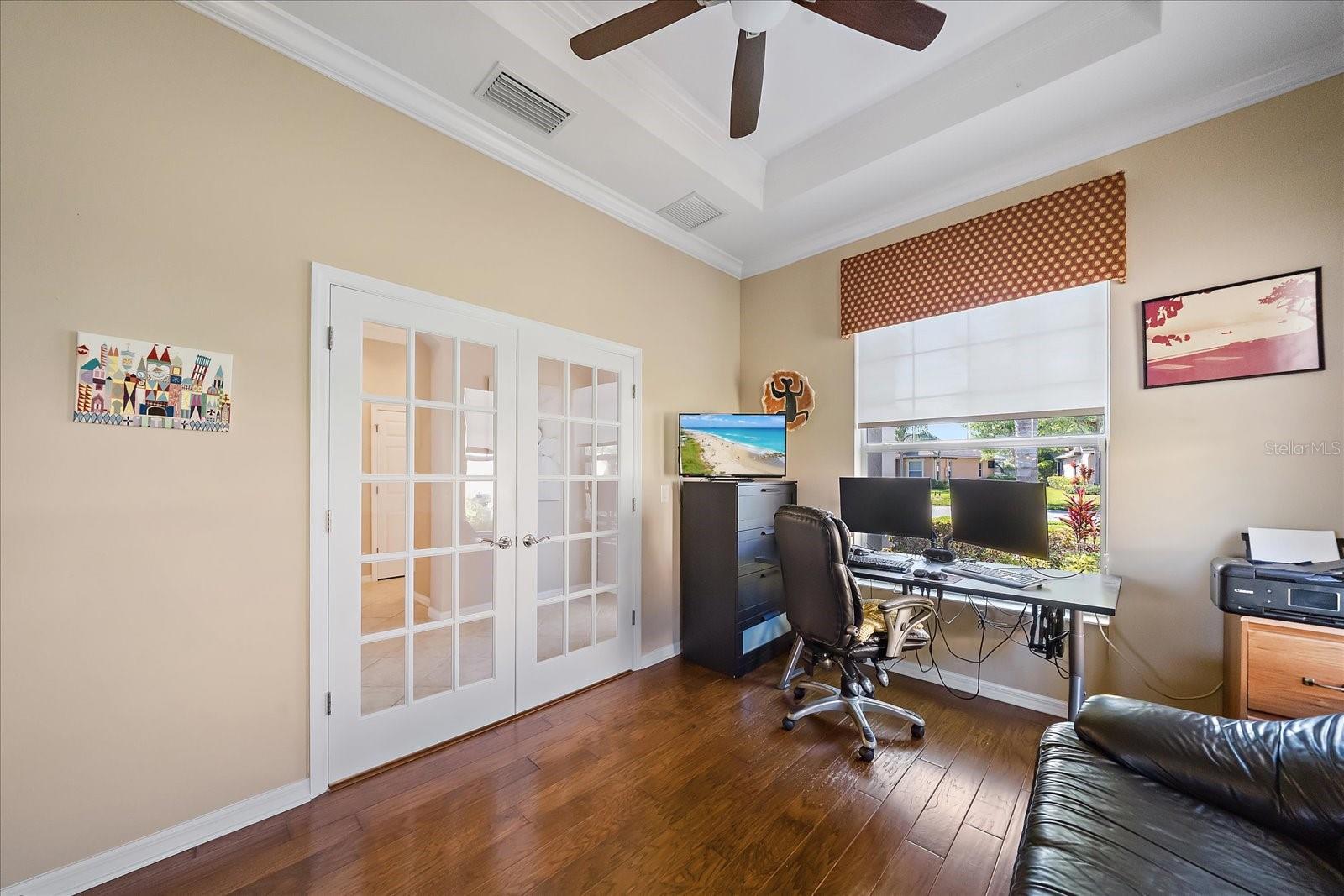 Image 9 of 54 For 5040 Lake Overlook Avenue