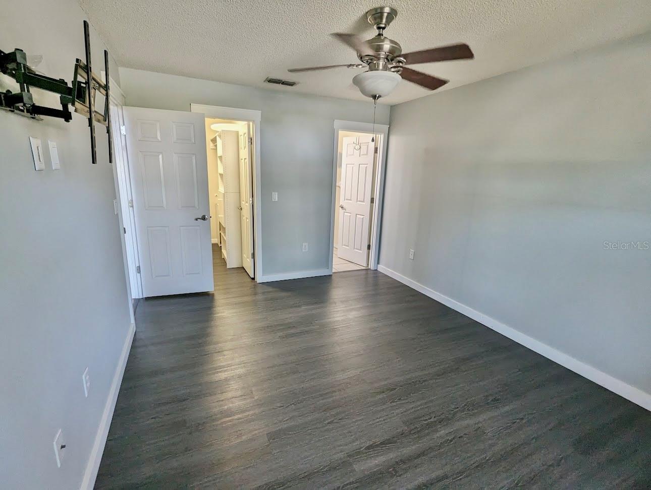 Image 9 of 25 For 4970 Reagen Way