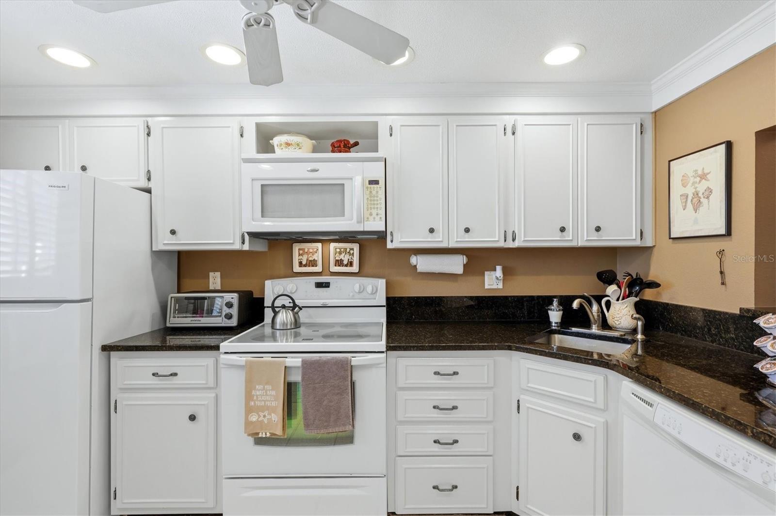 Image 13 of 100 For 220 Santa Maria Street 342