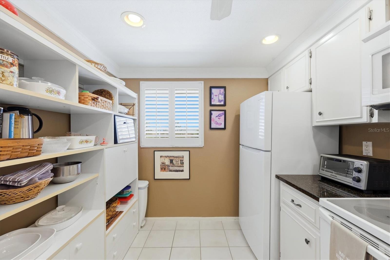 Image 15 of 100 For 220 Santa Maria Street 342