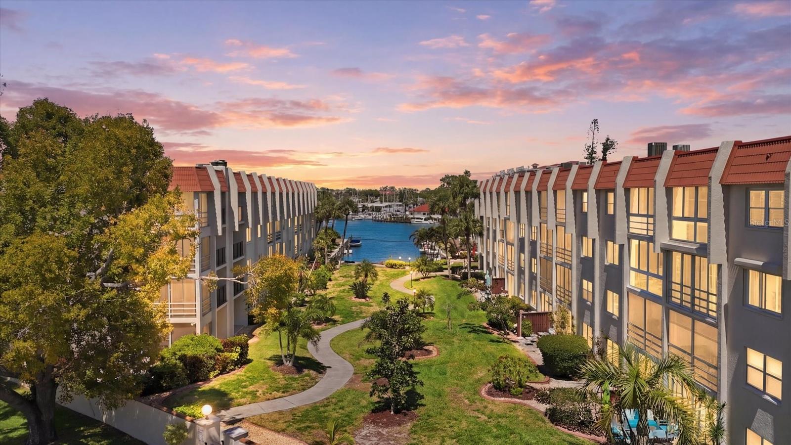 Image 2 of 100 For 220 Santa Maria Street 342