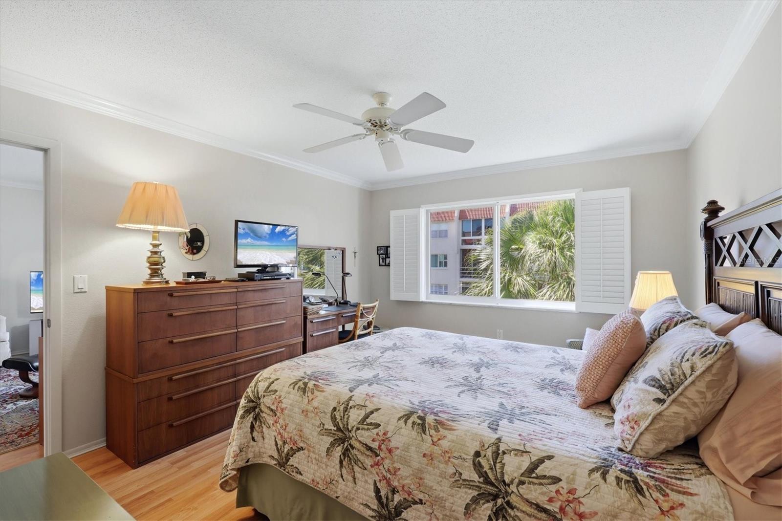 Image 22 of 100 For 220 Santa Maria Street 342