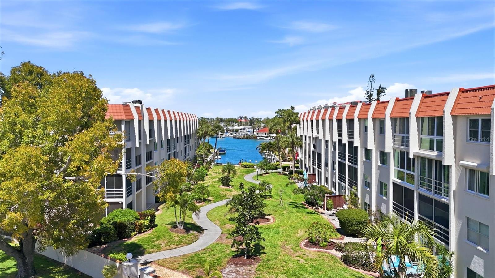 Image 35 of 100 For 220 Santa Maria Street 342