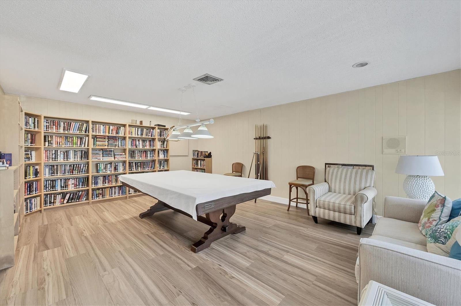 Image 43 of 100 For 220 Santa Maria Street 342