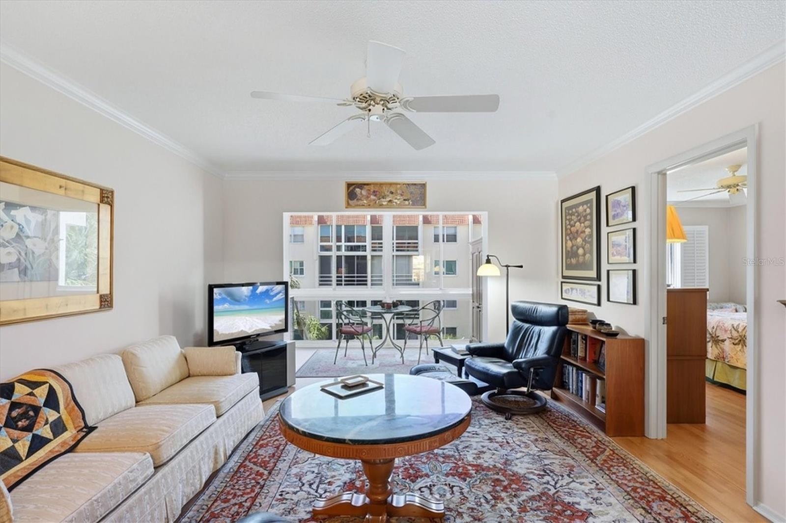 Image 6 of 100 For 220 Santa Maria Street 342