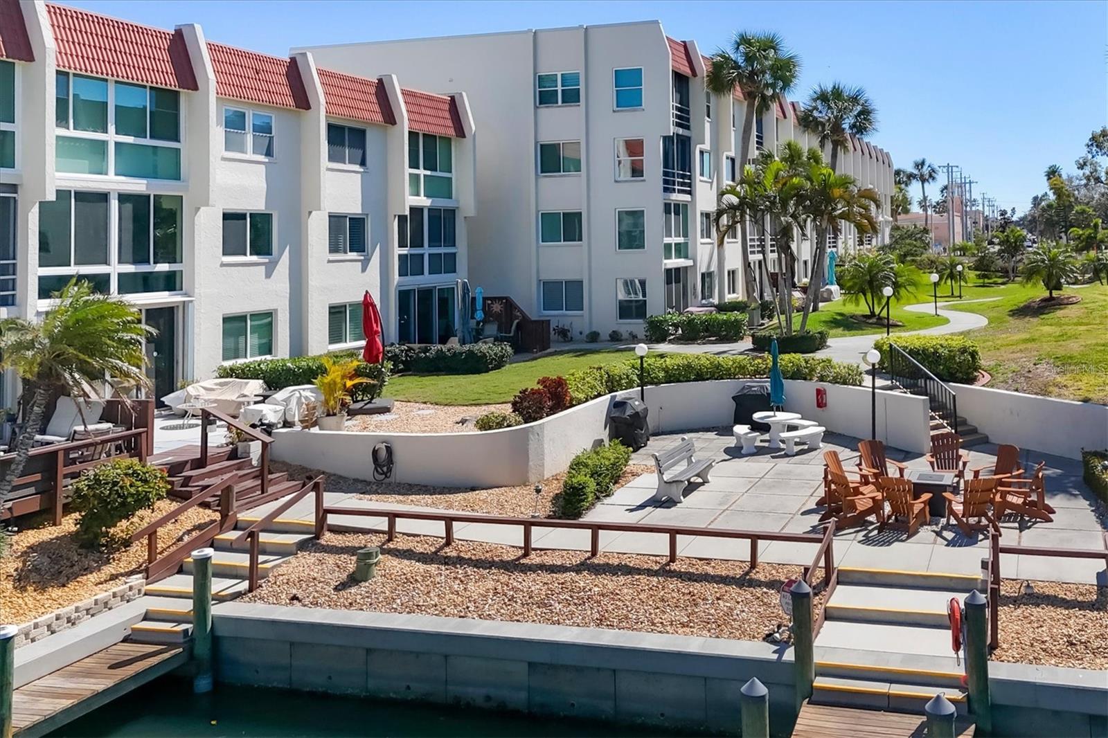 Image 61 of 100 For 220 Santa Maria Street 342