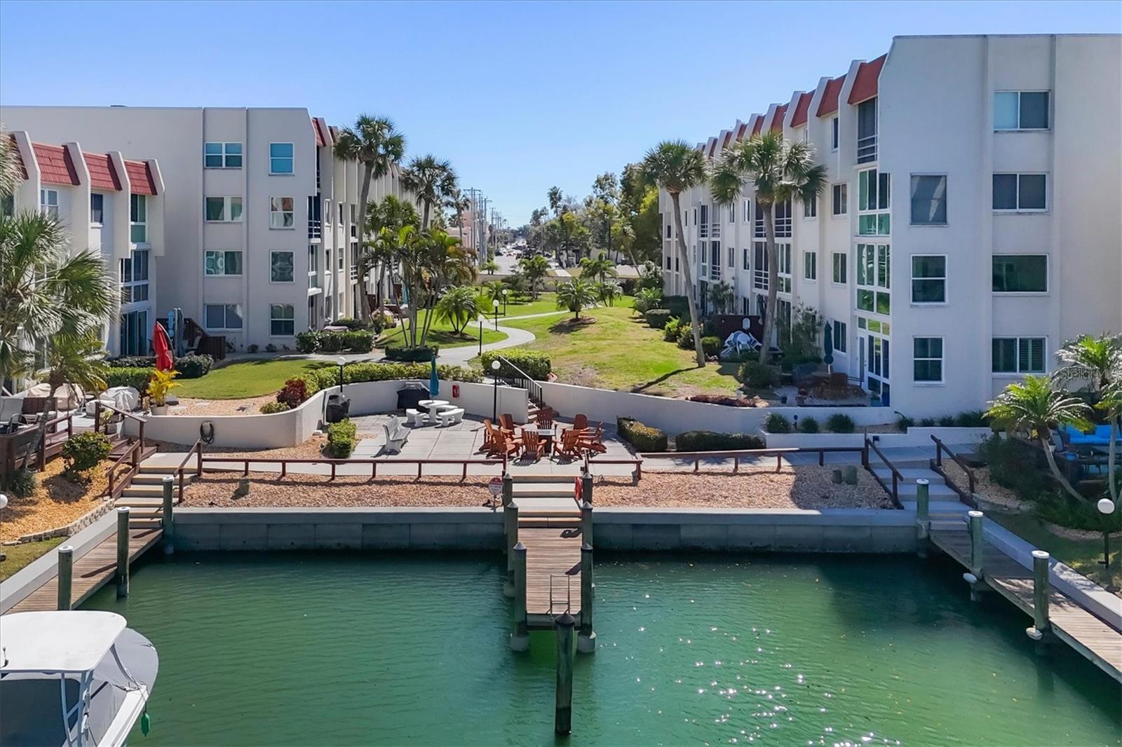 Image 62 of 100 For 220 Santa Maria Street 342