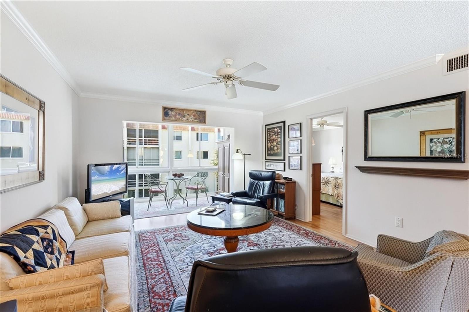 Image 8 of 100 For 220 Santa Maria Street 342