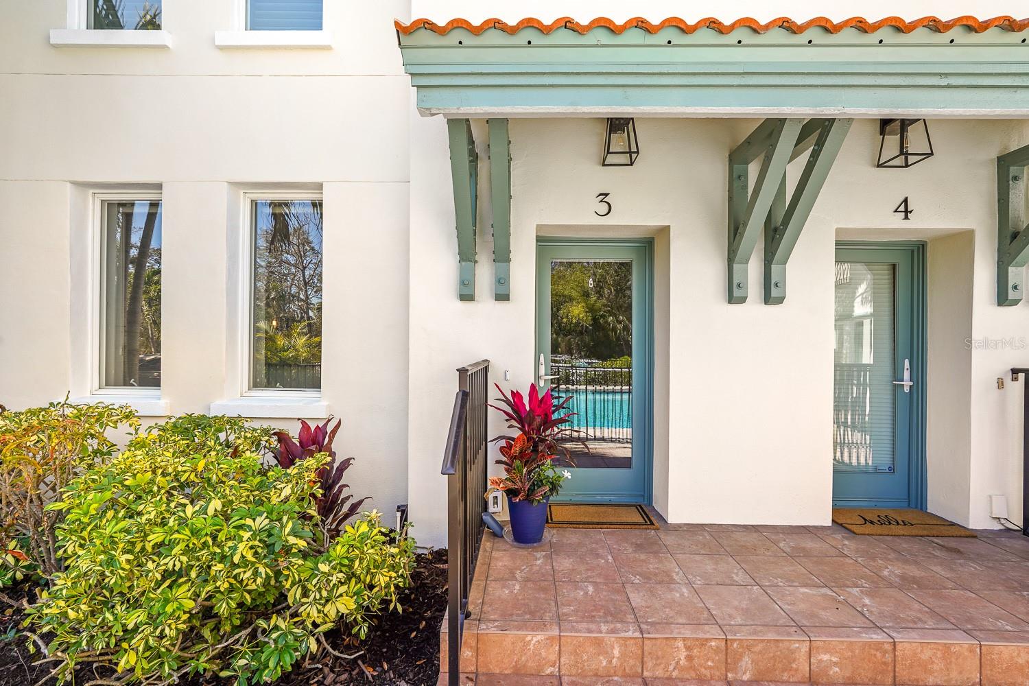 Image 2 of 39 For 1685 Laurel Street 3