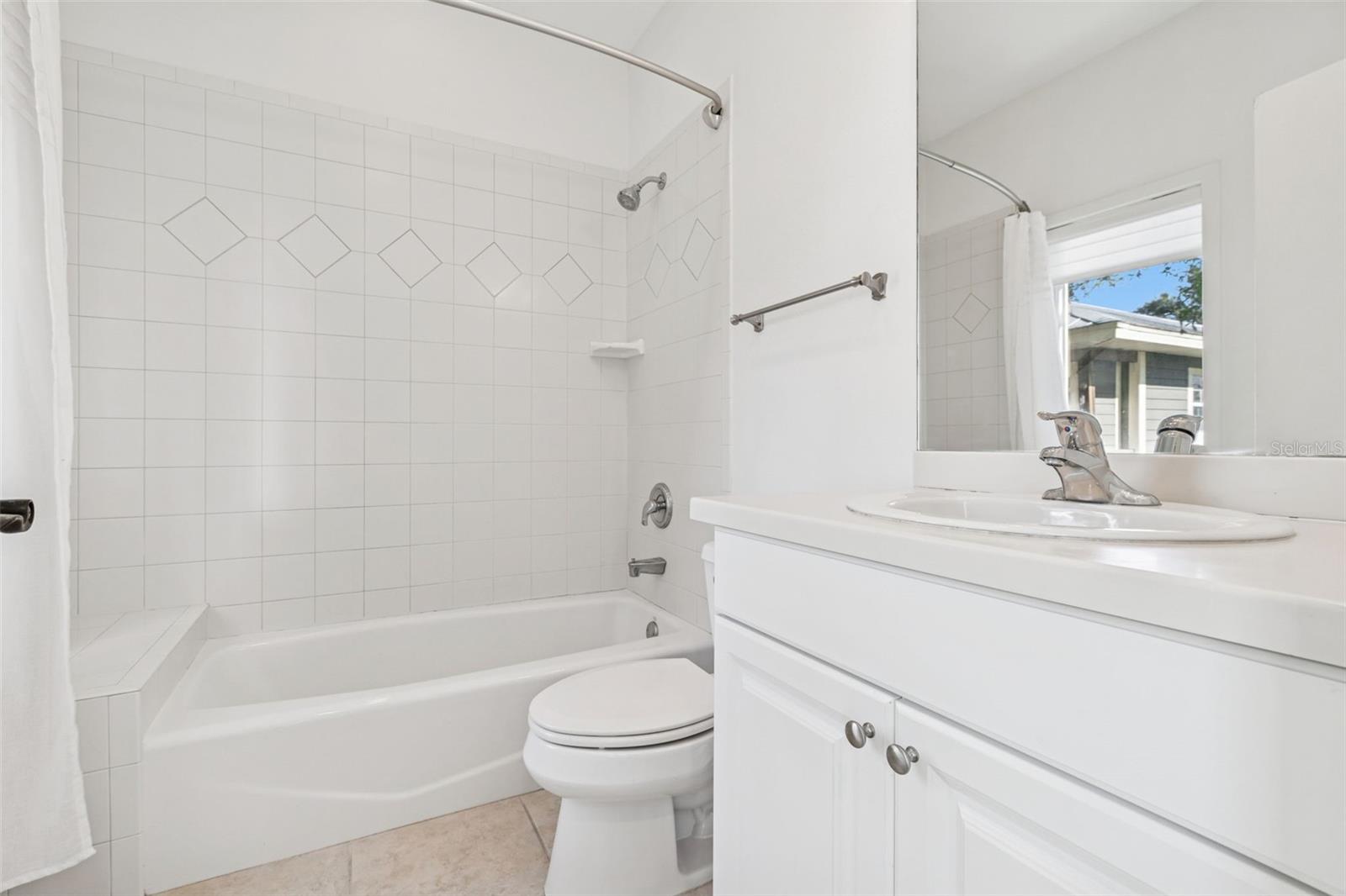 Image 24 of 39 For 1685 Laurel Street 3