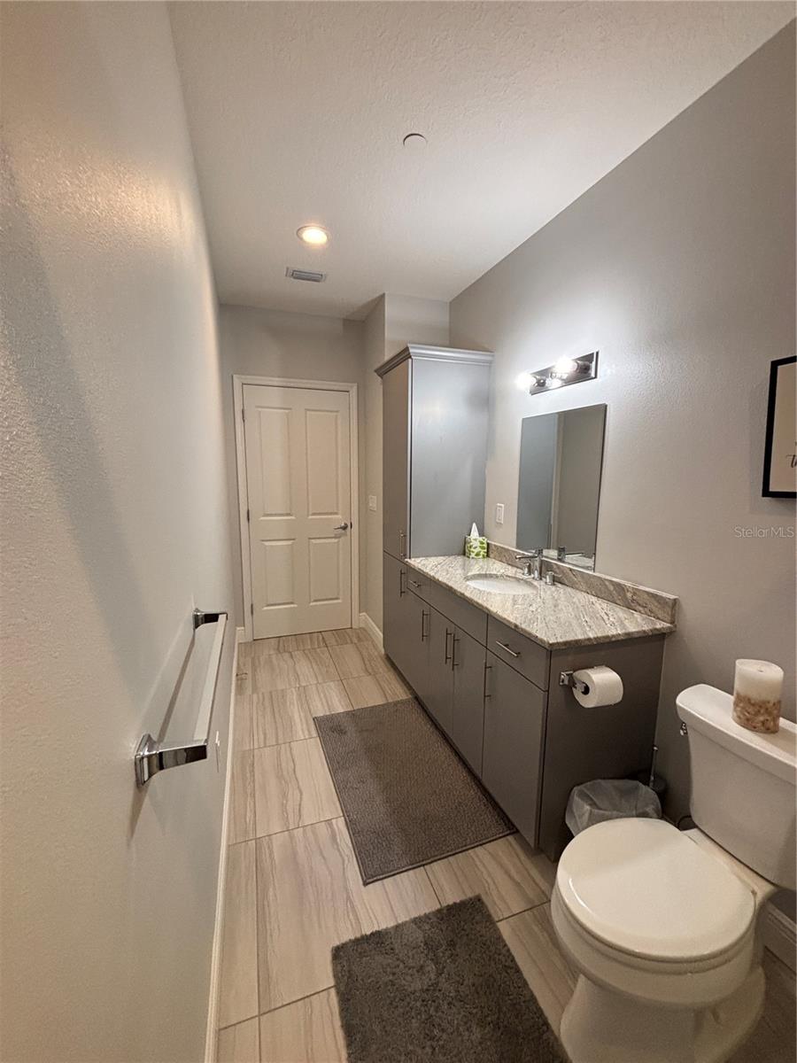 Image 14 of 31 For 1500 State Street 603