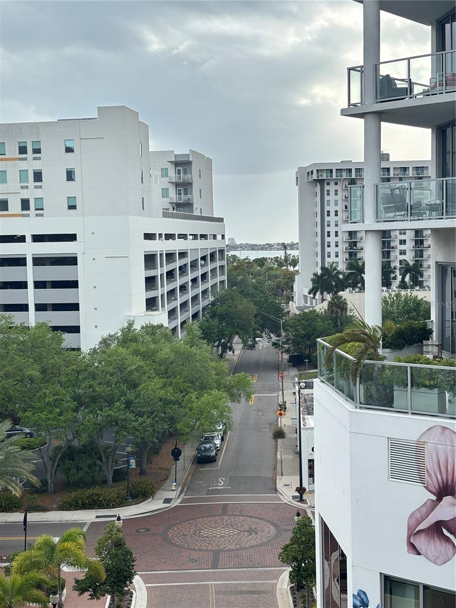 Image 28 of 31 For 1500 State Street 603