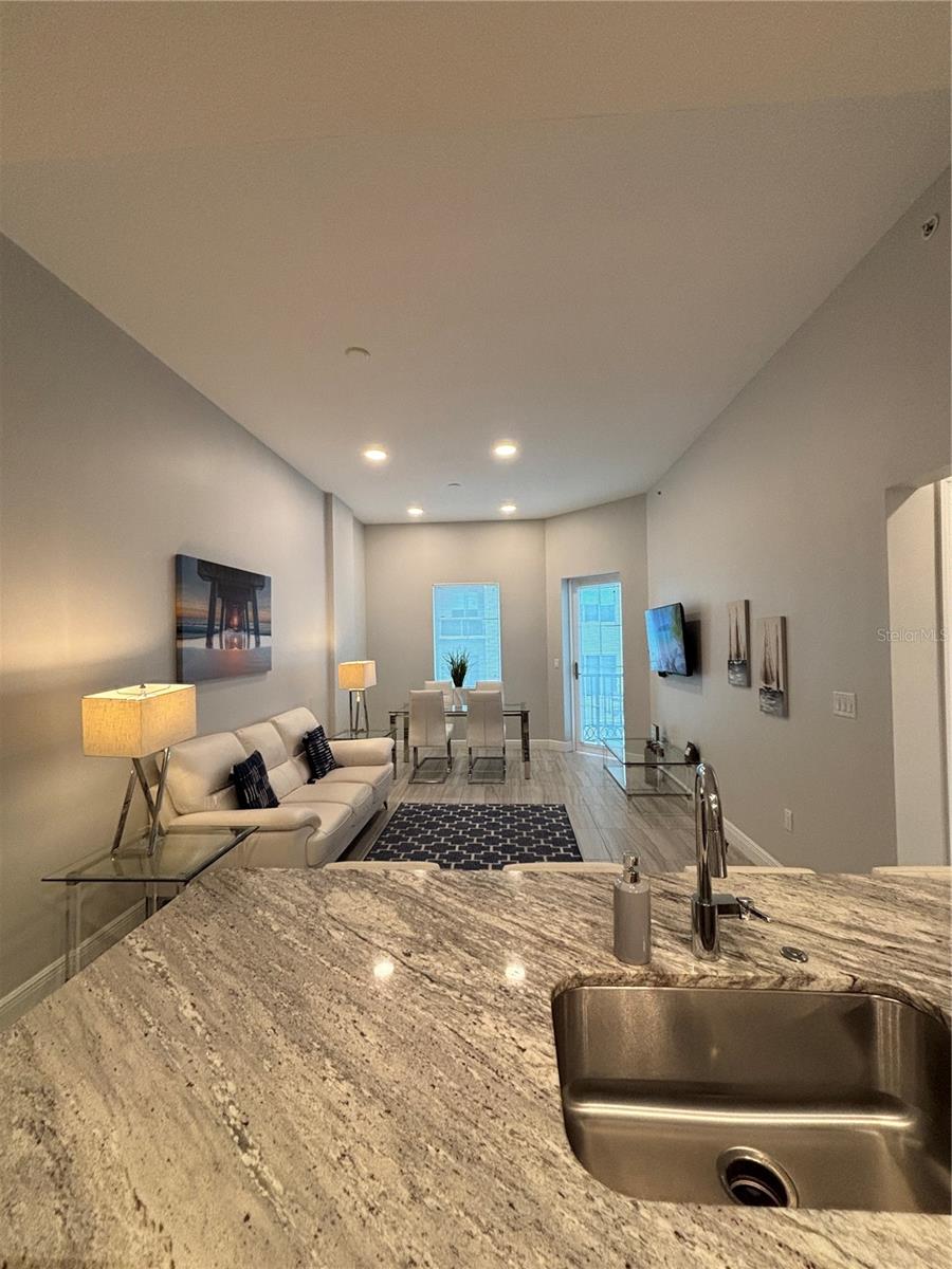 Image 4 of 31 For 1500 State Street 603