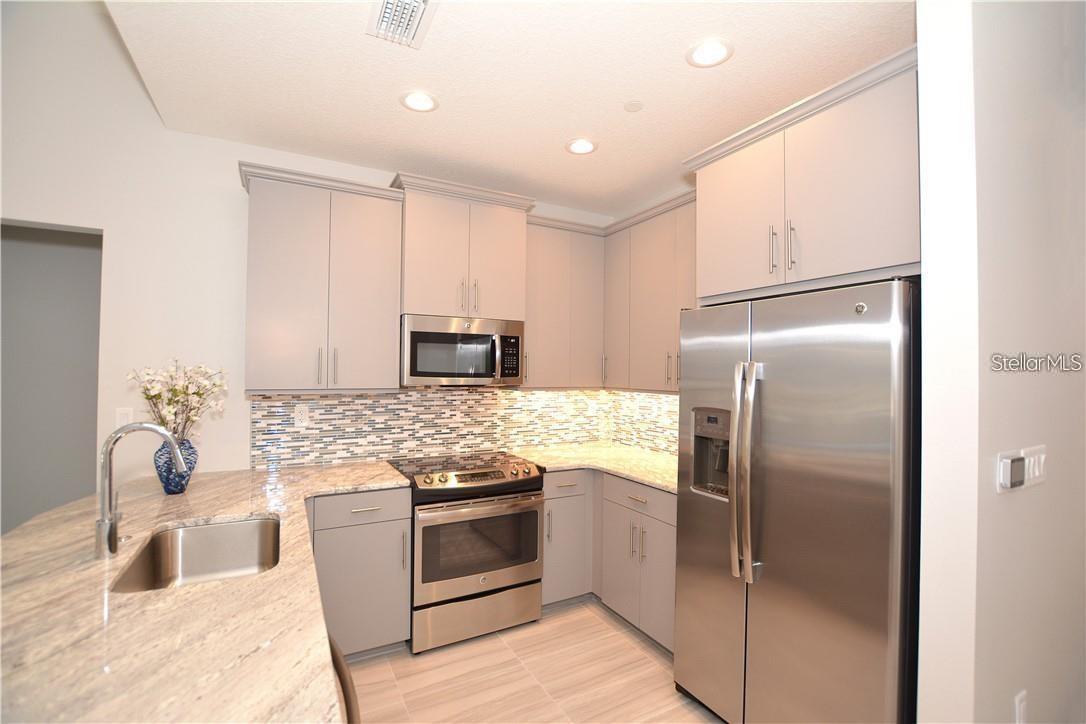 Image 9 of 31 For 1500 State Street 603